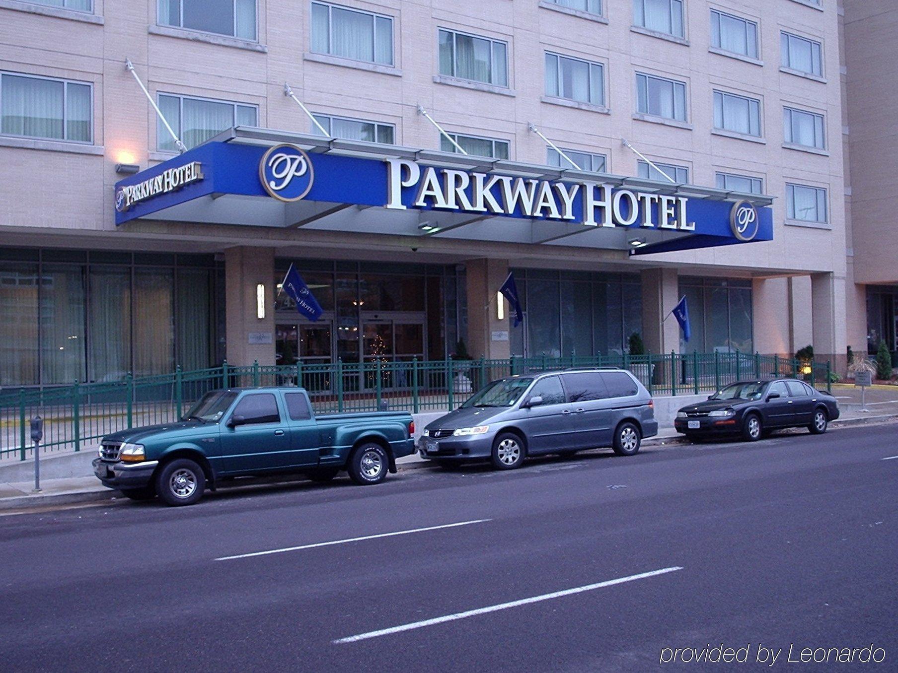 Doubletree By Hilton Forest Park Hotel 4*