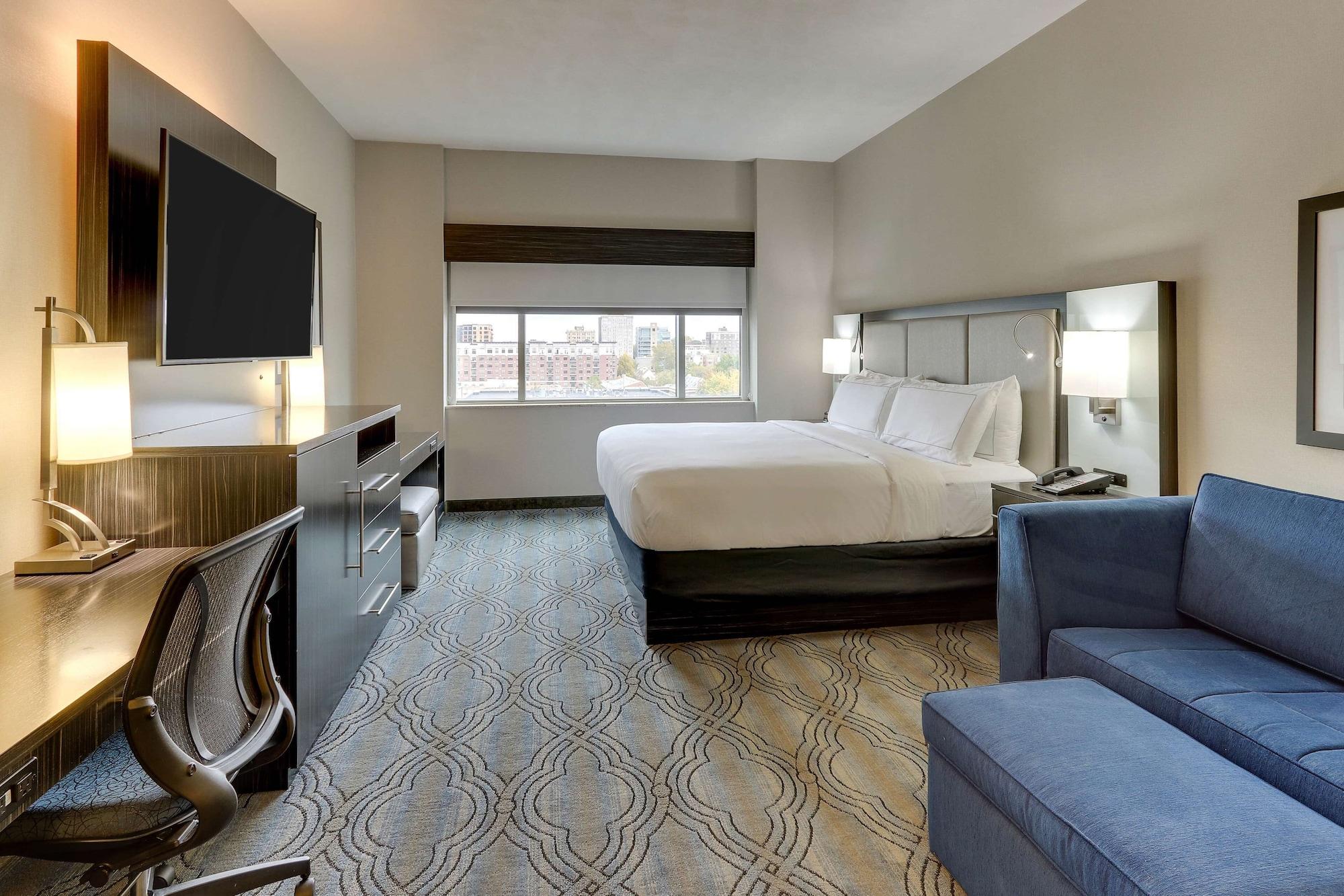 Doubletree By Hilton Forest Park Hotel 4*