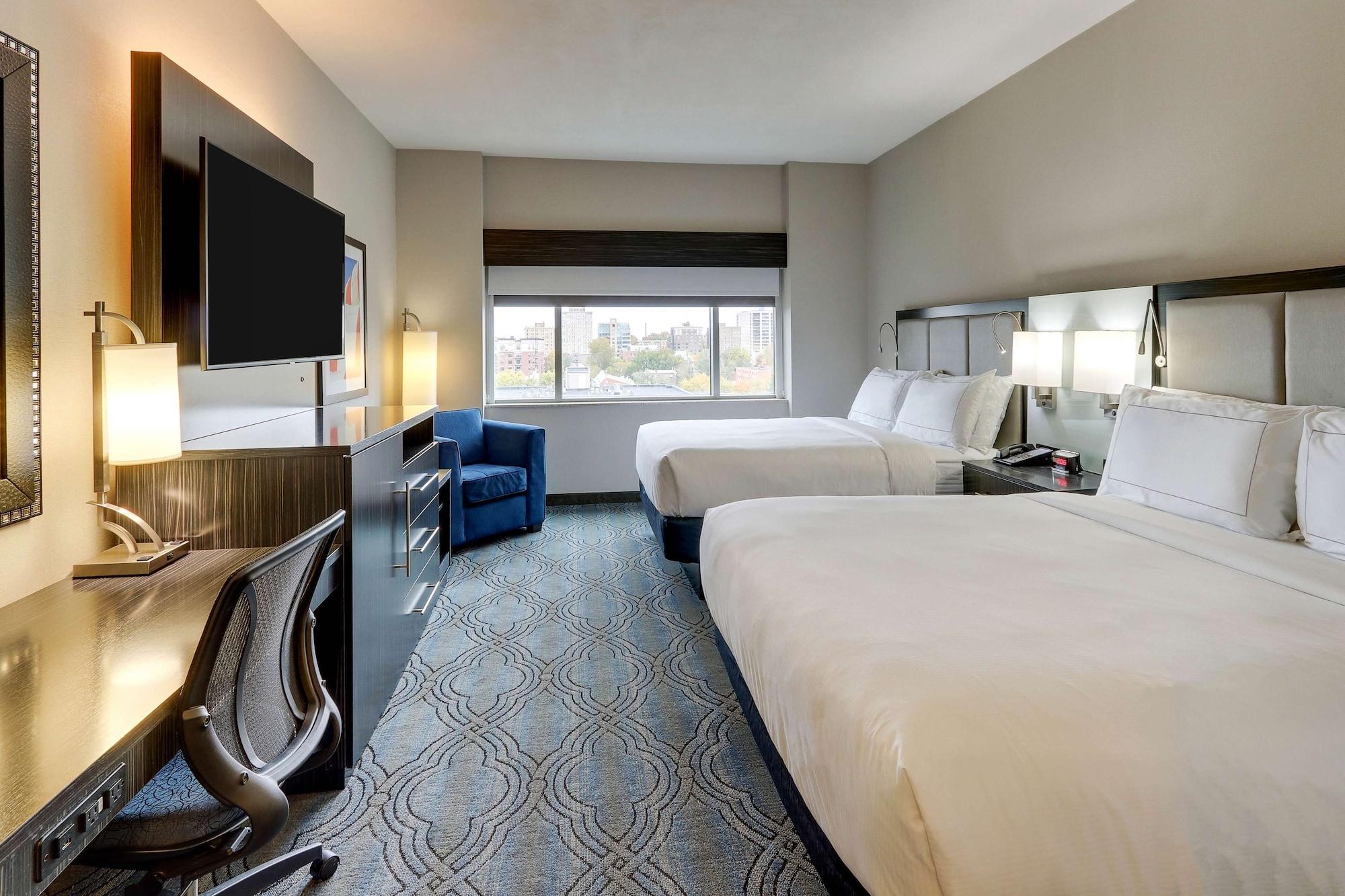 Doubletree By Hilton Forest Park Saint Louis