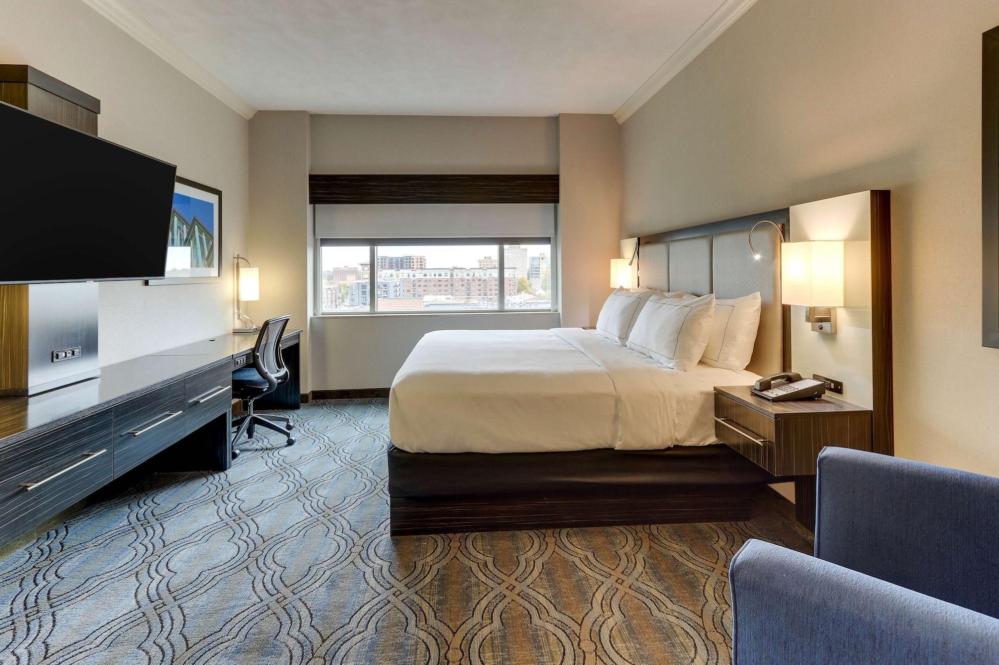 Hotel Doubletree By Hilton Forest Park 4*